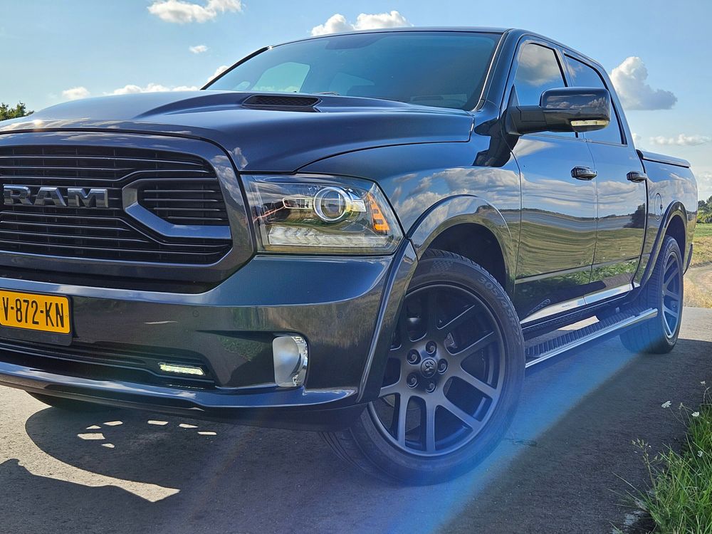 Dodge Ram 1500 5.7 V8