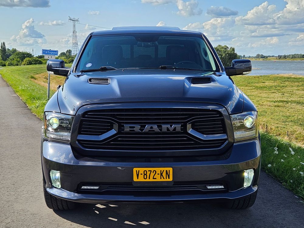 Dodge Ram 1500 5.7 V8