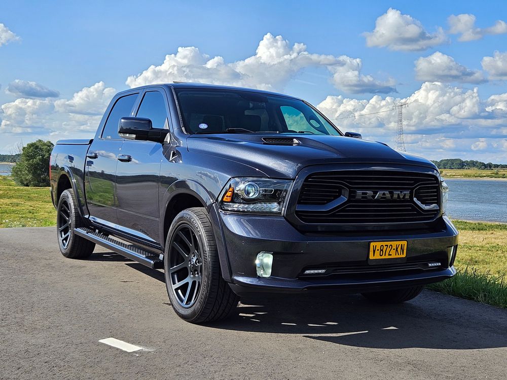 Dodge Ram 1500 5.7 V8