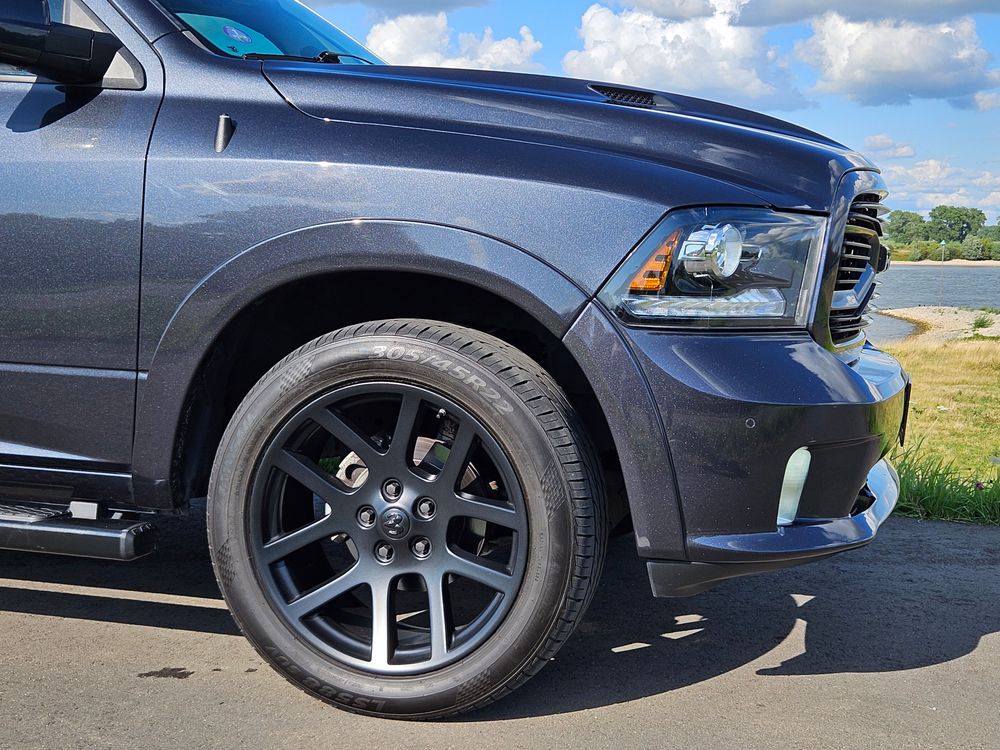 Dodge Ram 1500 5.7 V8