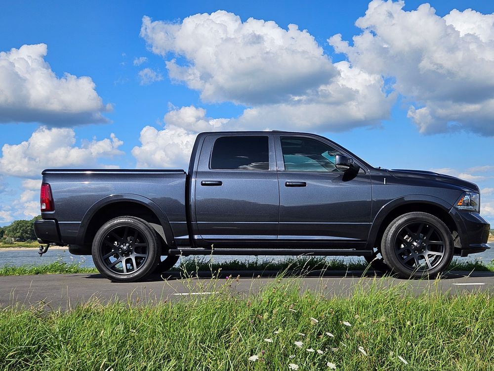 Dodge Ram 1500 5.7 V8