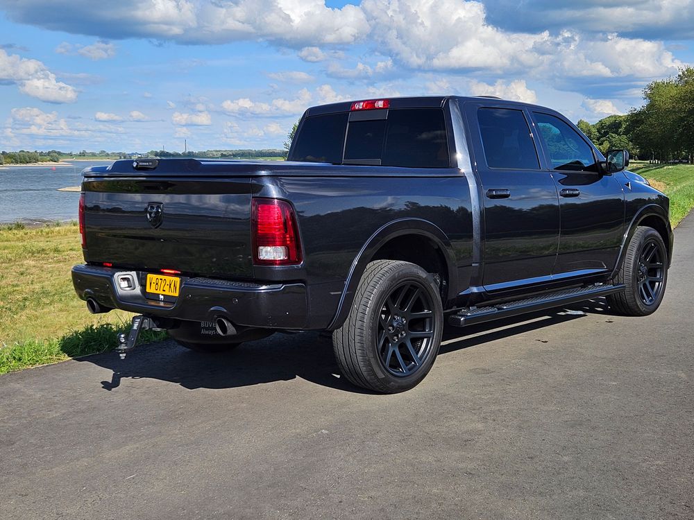 Dodge Ram 1500 5.7 V8