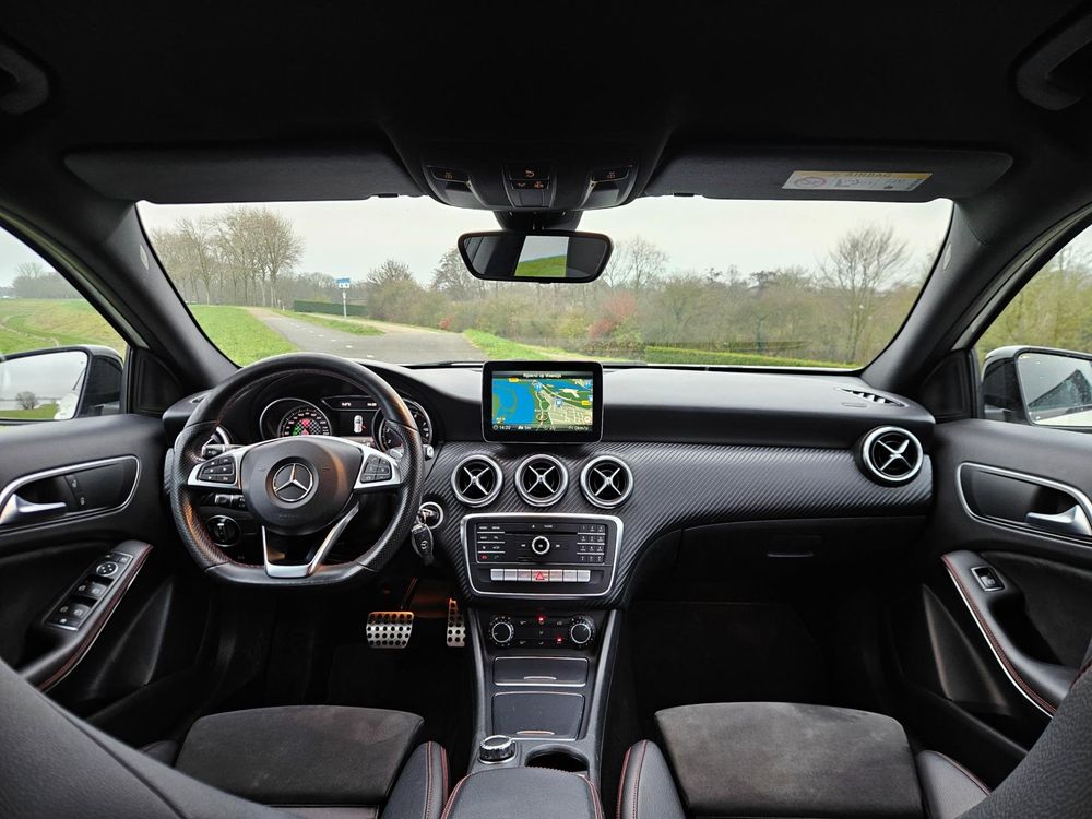 Mercedes-Benz A-klasse 180 AMG Night Edition Plus | NL Auto | Facelift