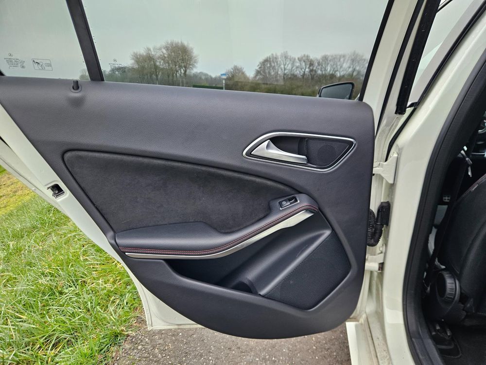 Mercedes-Benz A-klasse 180 AMG Night Edition Plus | NL Auto | Facelift