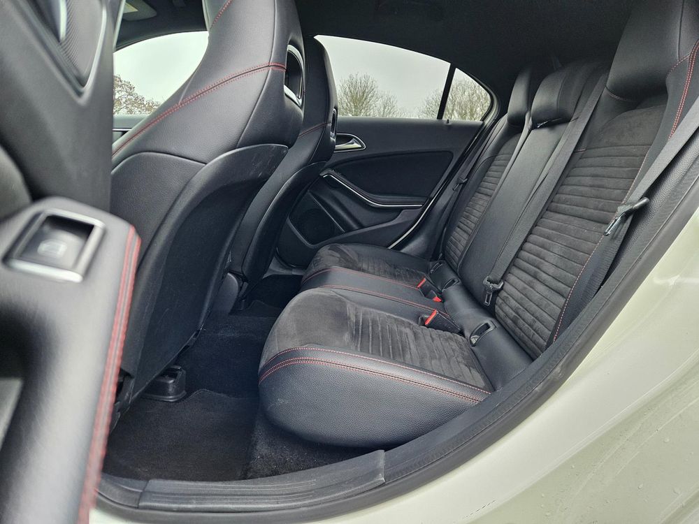 Mercedes-Benz A-klasse 180 AMG Night Edition Plus | NL Auto | Facelift