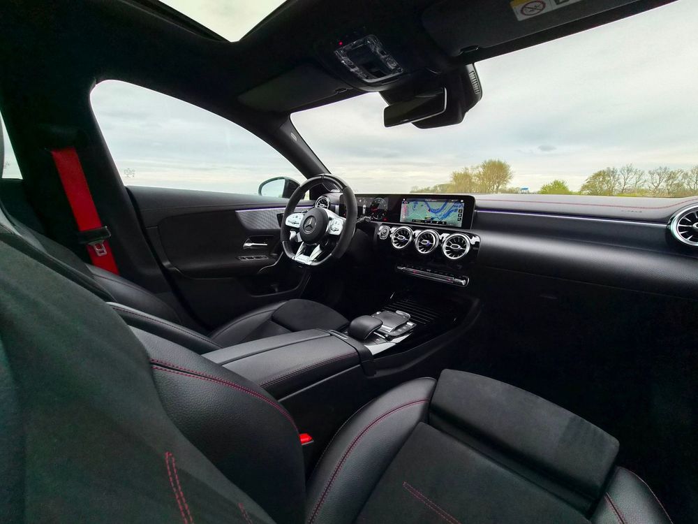 Mercedes-Benz CLA-klasse Shooting Brake AMG 45 S 4MATIC+ Premium Plus