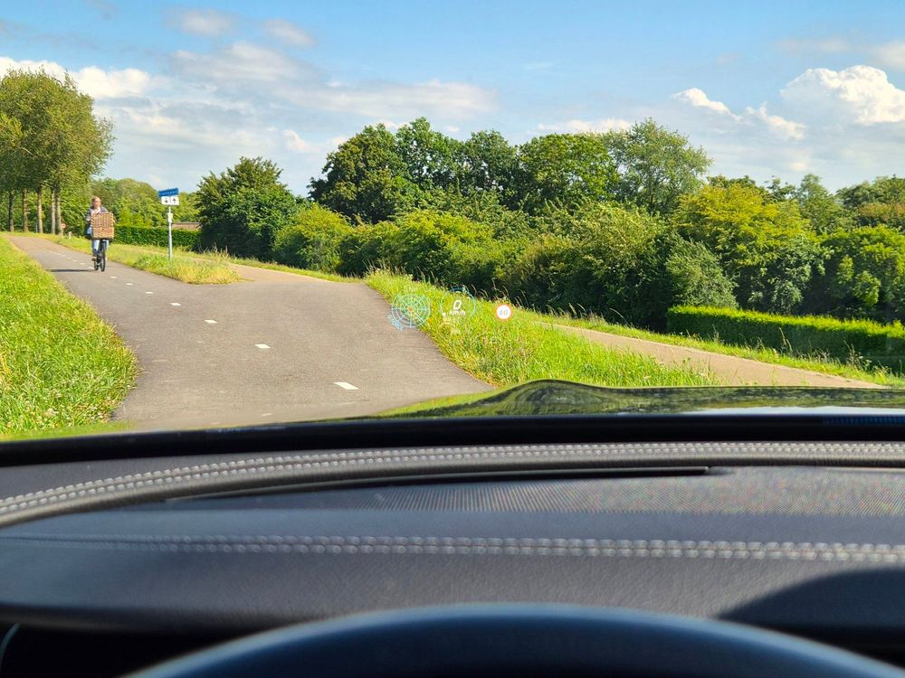 Mercedes-Benz E-klasse Estate 300 e AMG Line | Pano | ACC