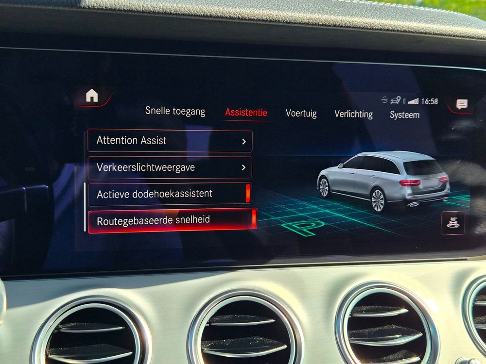 Mercedes-Benz E-klasse Estate 300 e AMG Line | Pano | ACC