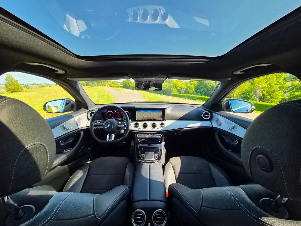 Mercedes-Benz E-klasse Estate 300 e AMG Line | Pano | ACC
